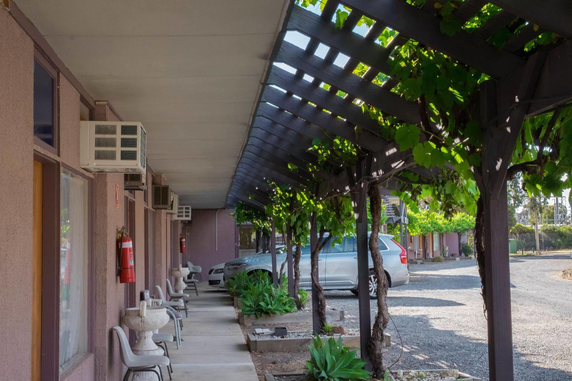 Stawell'S London Motor Inn Exterior foto
